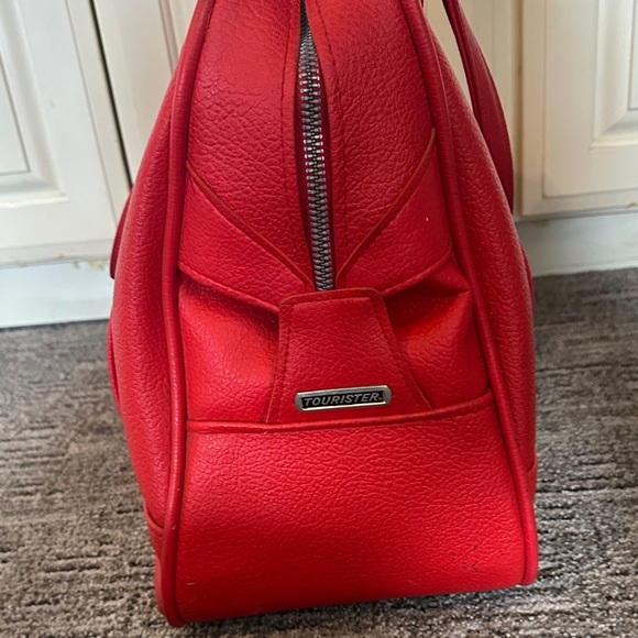 🍒✈️Vintage American Tourister "Tiara" Cherry Red Carry on Bag - Picture 5 of 12